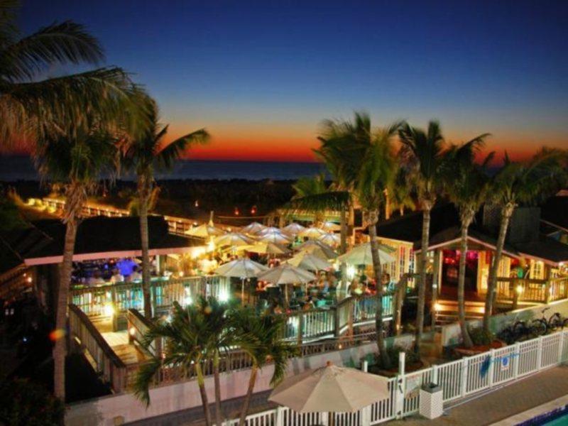 The Beachcomber St. Pete Beach Resort & Hotel Екстериор снимка